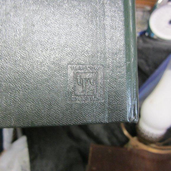 VTG 1983 TOWER YEARBOOK, JERSEY CITY STATE COLLEGE, NJ - Picture 6 of 6